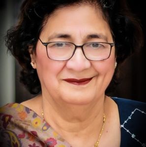 Meet your Posher, Khalida